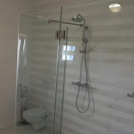 Apartment Villa Bachelor Apartments *