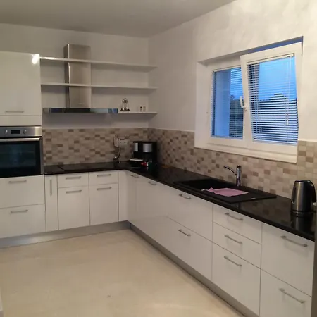 Villa Bachelor Apartments